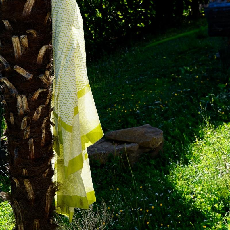 Karawan Authentic Paréo-chèche "Zigblock" Vert Bambou