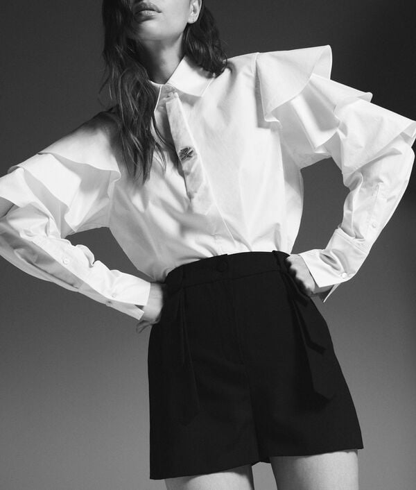 Karl Lagerfeld SHORT AJUSTÉ KL STUDIO