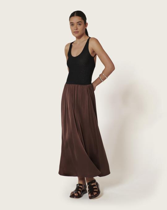 karma koma Jupe longue en soie Sama TESTA GREEN