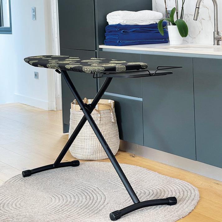 Kitchen Move Table à Repasser Pliable UTAH En Acier 125x41 H96cm Avec Repose Fer Et Repose Centrale Vapeur