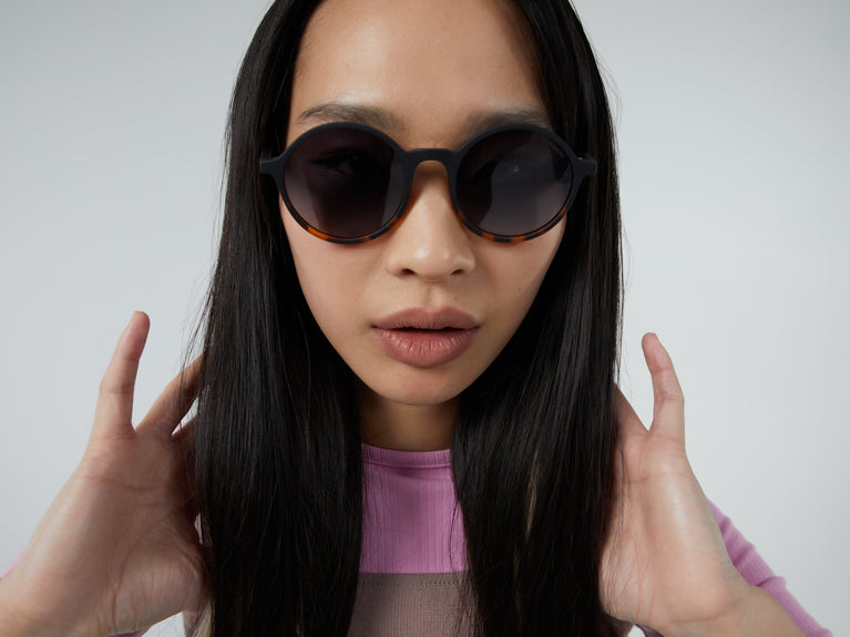 Komono Madison Matte Black Tortoise