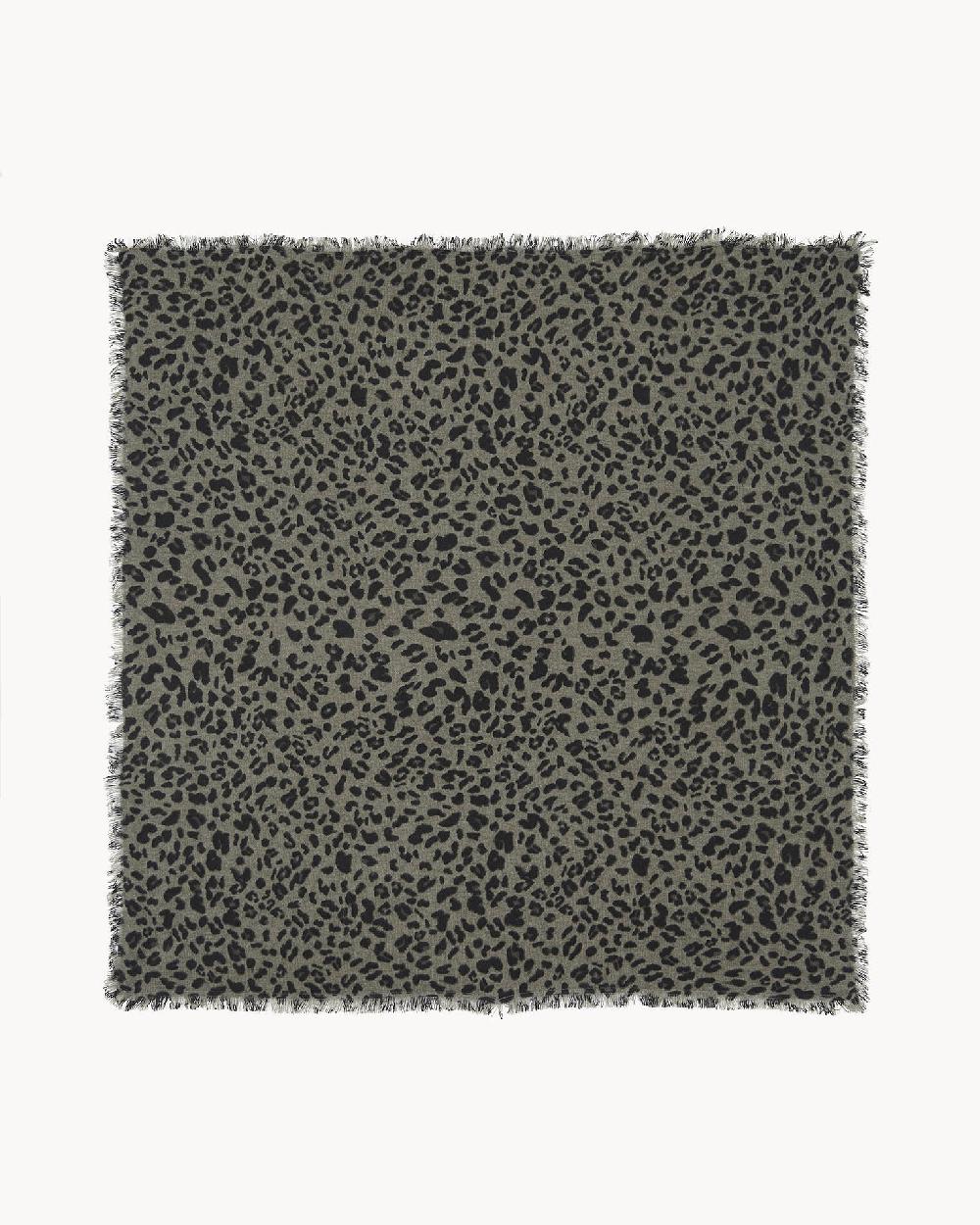 Kujten Grand Bandana Hachiko Leopard Grand Bandana Cachemire Imprimé Léopard 2 Fils