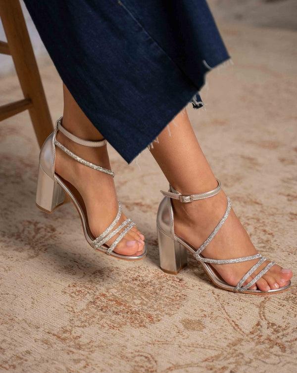 la bottine souriante Sandales à talons à strass Amelia