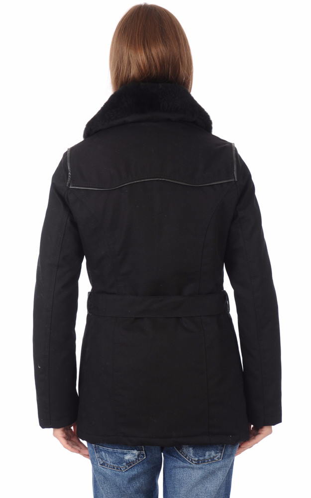 La Canadienne Authentique Canadienne Noire