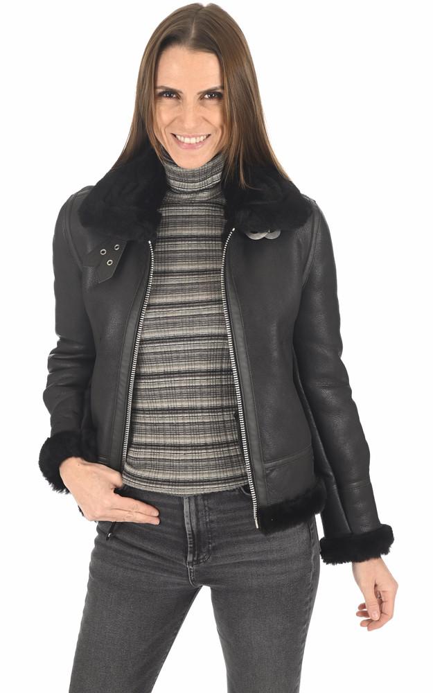 la canadienne Bombardier LCW1257 noir