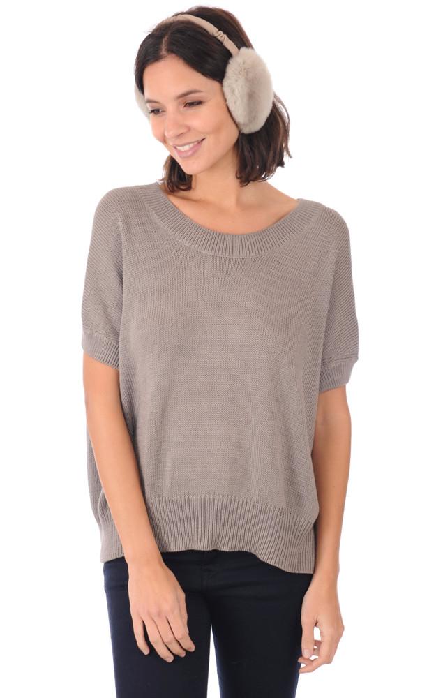 la canadienne Cache-oreilles lapin rex beige