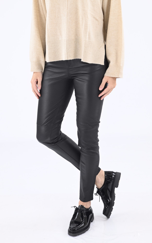 la canadienne Derbies cuir verni Macha noir