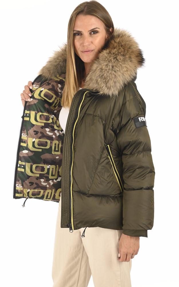 La Canadienne Doudoune Kaki Avec Fin Raccoon