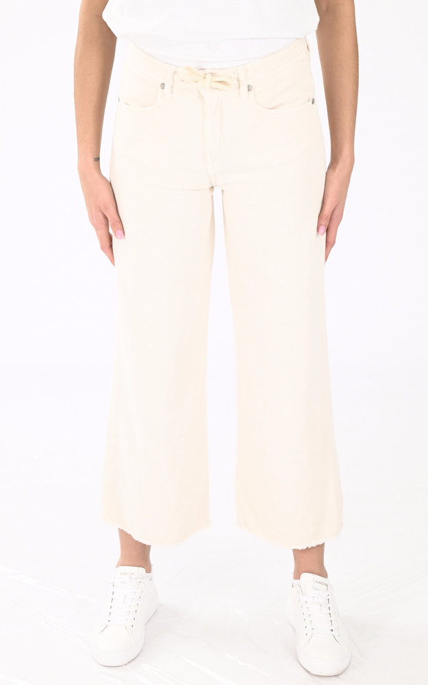 la canadienne Jean ample Auguste beige