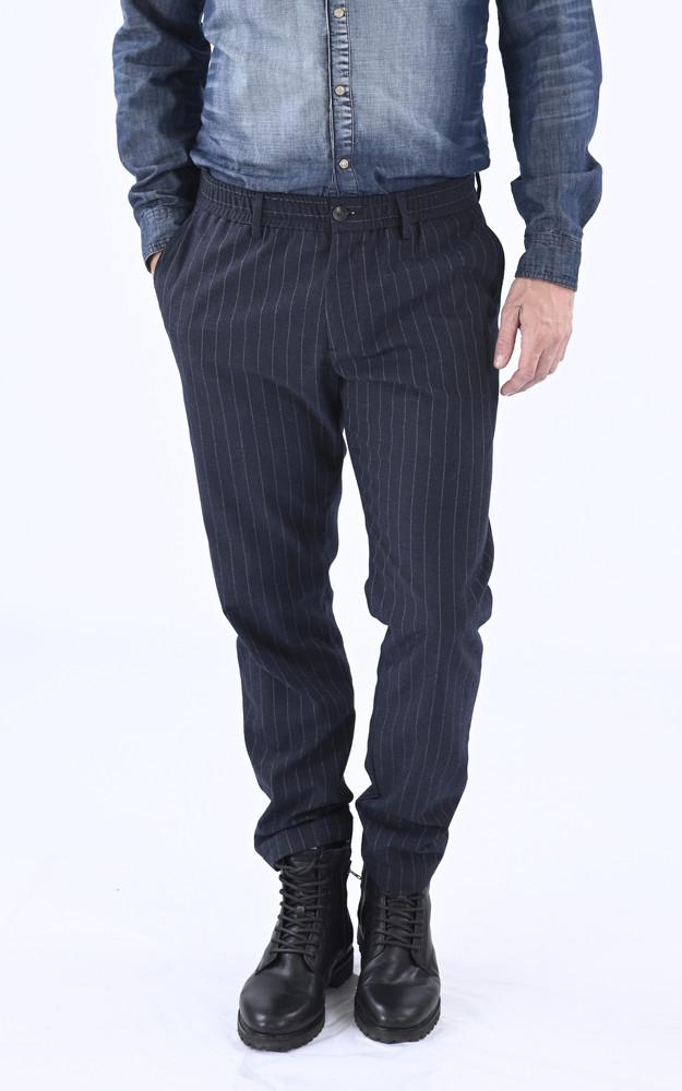 la canadienne Pantalon à rayures gris foncé