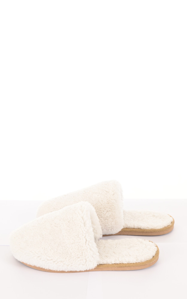 la canadienne Pantoufles en laine de mouton beige