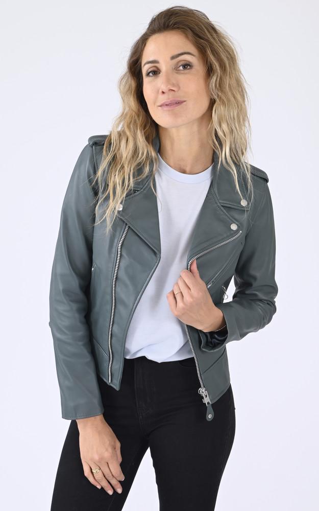 la canadienne Perfecto LCW1601D Storm