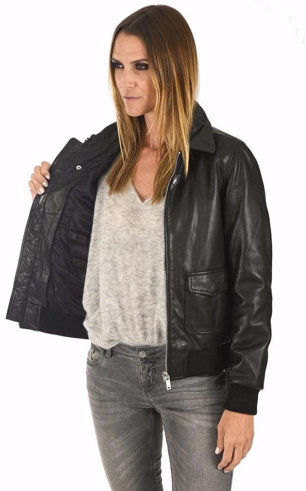 La Canadienne Pilote Omlie Agneau Noir