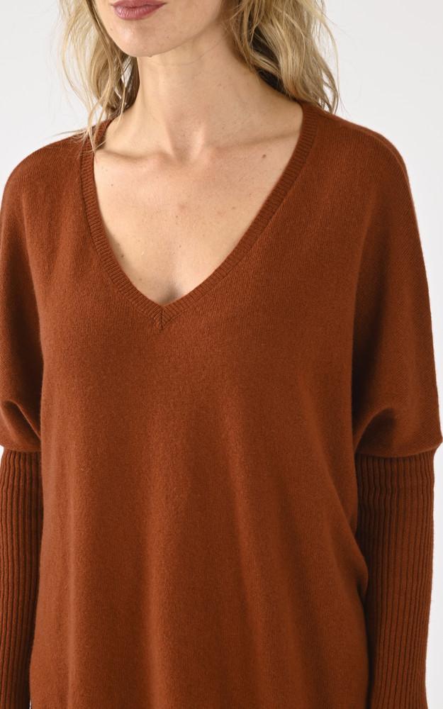 La Canadienne Pull Col V Cachemire Fauve