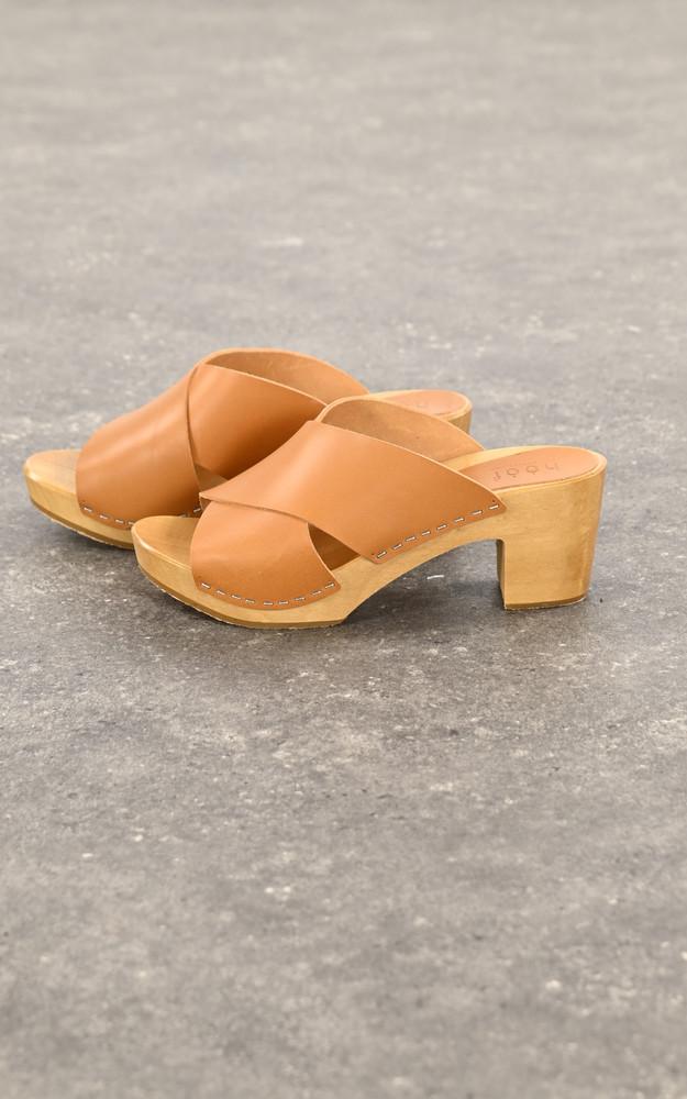 La Canadienne Sabots En Cuir Arline Cognac