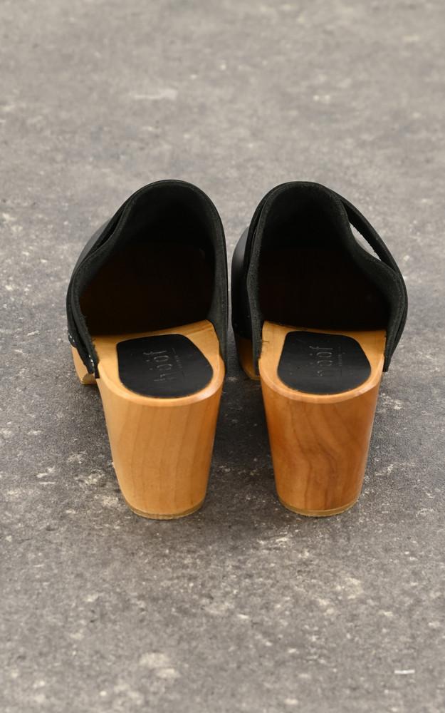 La Canadienne Sabots En Cuir Eglantine Noir