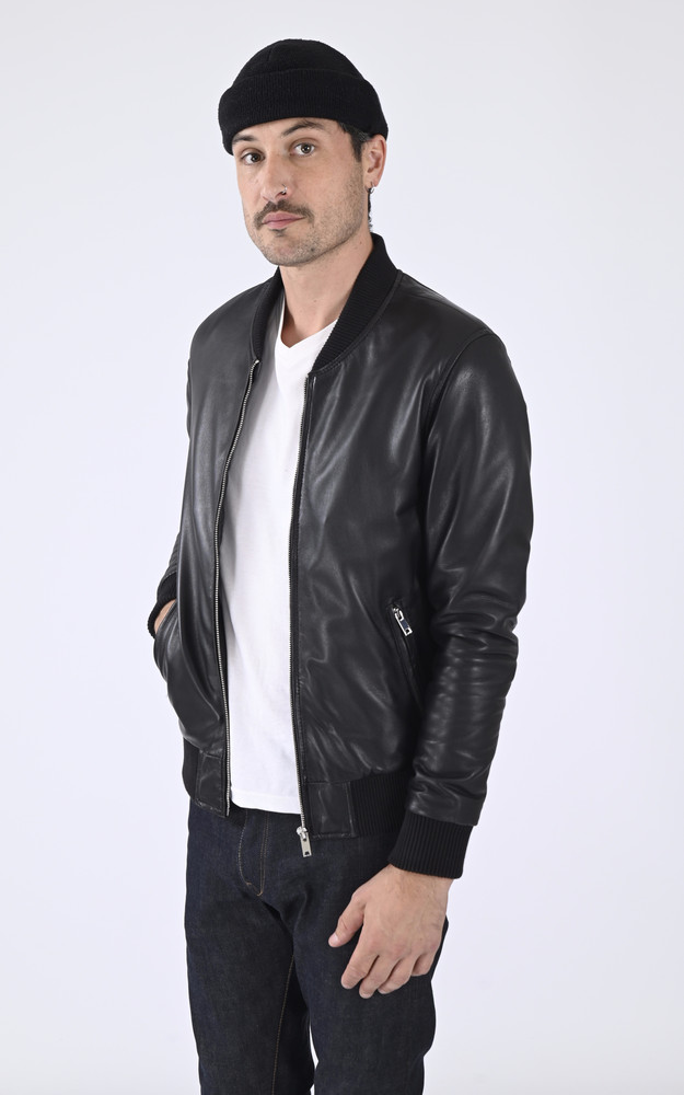 la canadienne Teddy Bonbon cuir noir