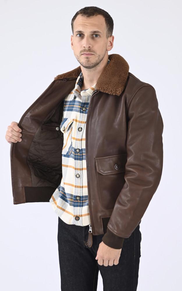 La Canadienne Pilote Vachette Lc Aviation 24 Marron