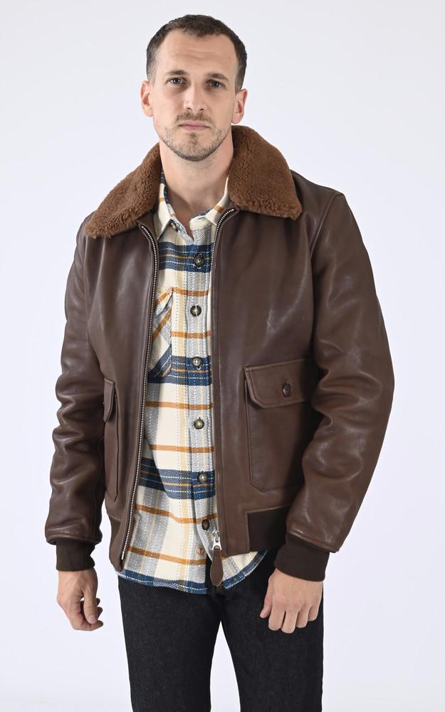 la canadienne Pilote vachette Lc Aviation 24 marron