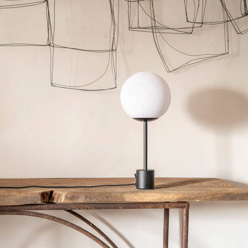 La Case De Cousin Paul Lampe APAPA Blanc