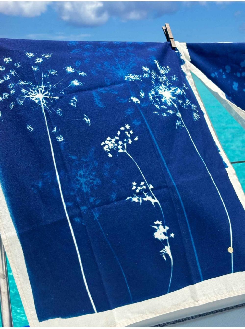 La Cerise Sur Le Gâteaux Torchon Cyanotype 100% Coton Bio