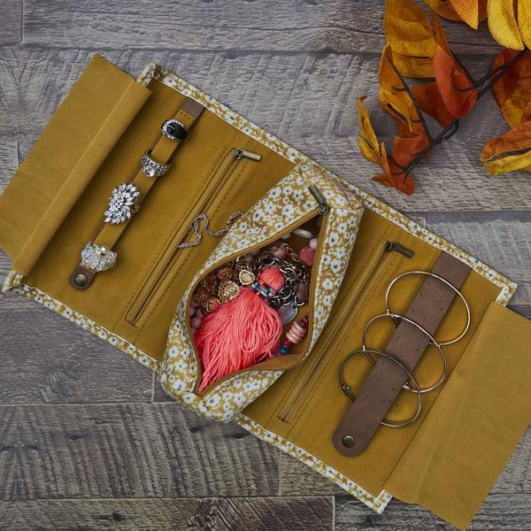 la chaise longue TROUSSE A BIJOUX FLOWER POWER