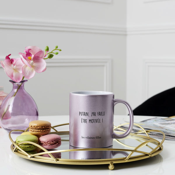 la chaise longue MUG PAILLETTES PUTAIN J'AI FAILLI ETRE MOTIVEE