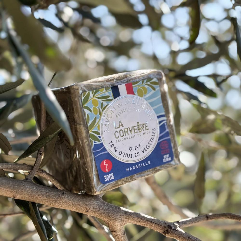 La Corvette Le Cube Edition Limitée 2025 – Savon De Marseille Olive – 300g – COSMOS NATURAL
