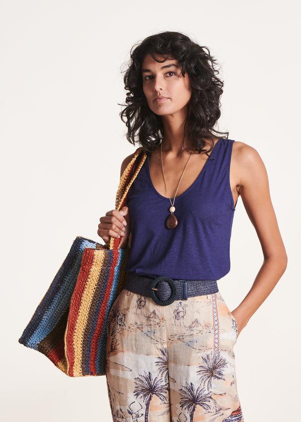 la fée maraboutée Débardeur bleu marine col V en lyocell lin