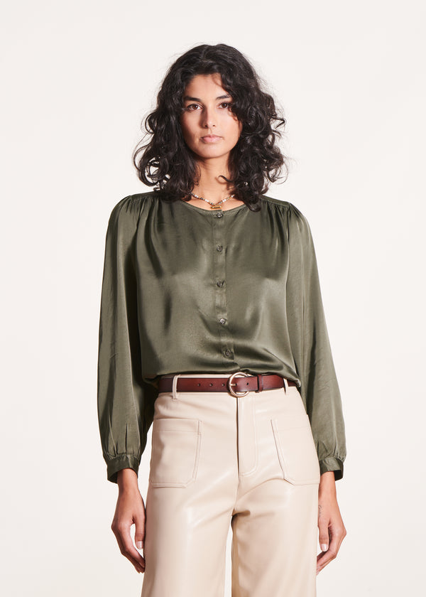 la fée maraboutée Chemisier kaki ample en satin