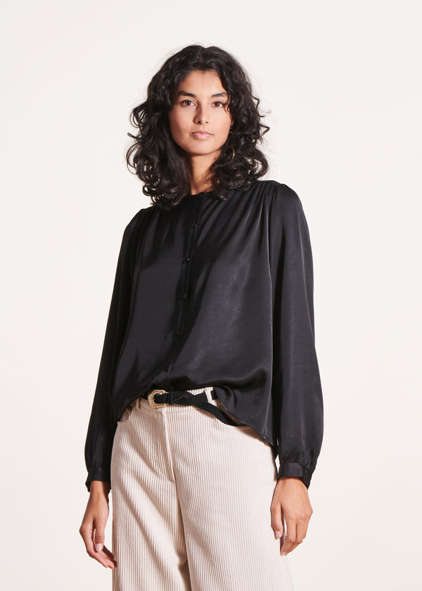 la fée maraboutée Chemisier noir ample en satin