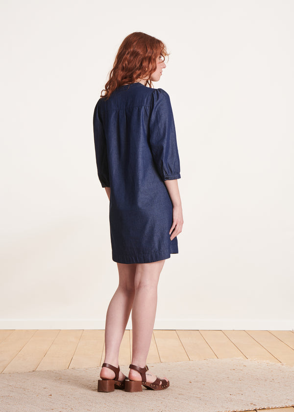 La Fée Maraboutée Robe Courte Droite En Jean Brut