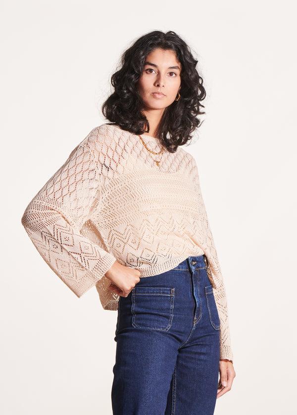 la fée maraboutée Pull beige en maille crochet manches longues col rond