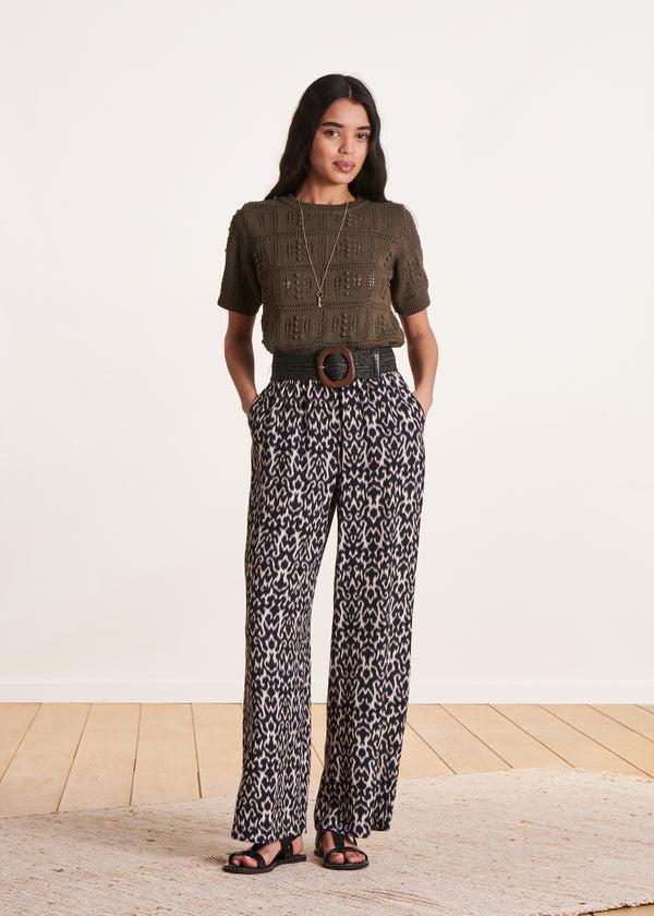 La Fée Maraboutée Pull Marron à Manches Courtes En Maille Crochet