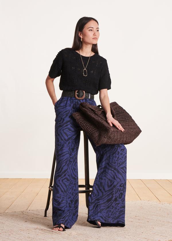 La Fée Maraboutée Pull Noir à Manches Courtes En Maille Crochet