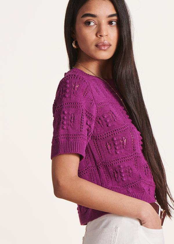 la fée maraboutée Pull violet à manches courtes en maille crochet