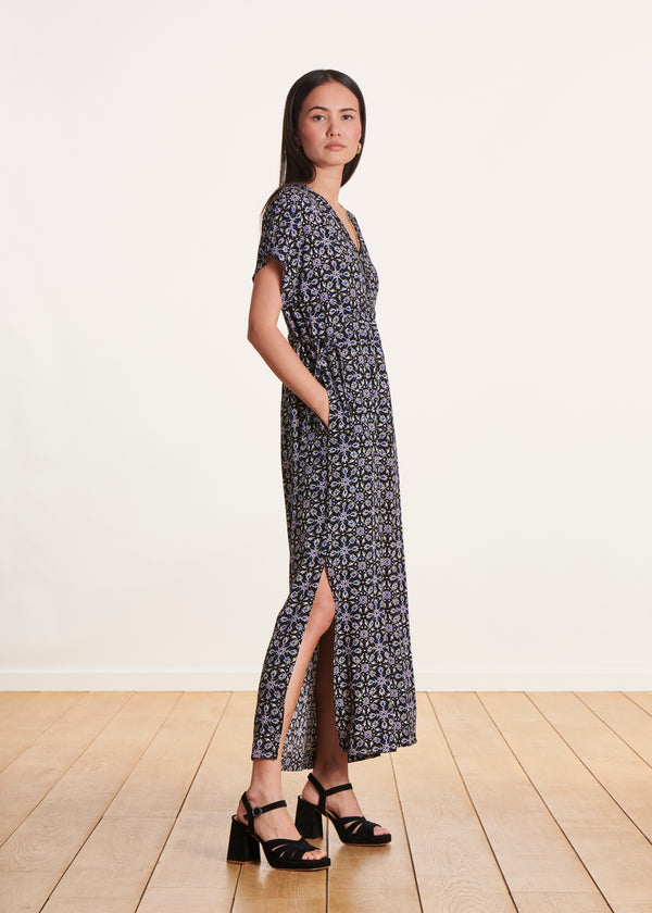 La Fée Maraboutée Robe Longue Cintrée Noire à Imprimé