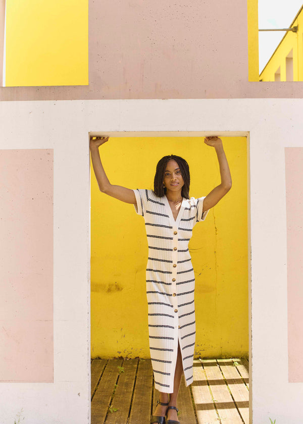 la fée maraboutée Robe longue en maille écrue marinière en coton biologique