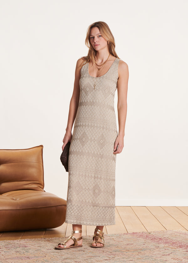 la fée maraboutée Robe longue sans manches en maille beige