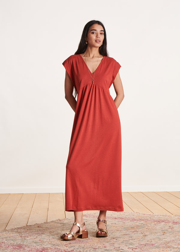 la fée maraboutée Robe mi-longue col V rouge en lyocell