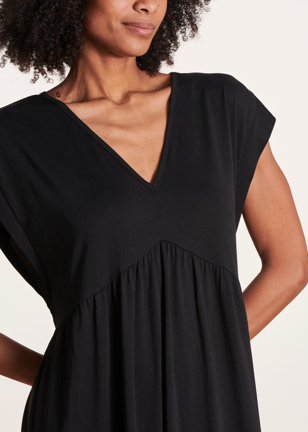 La Fée Maraboutée Robe Mi-longue Fluide Noire Manches Courtes