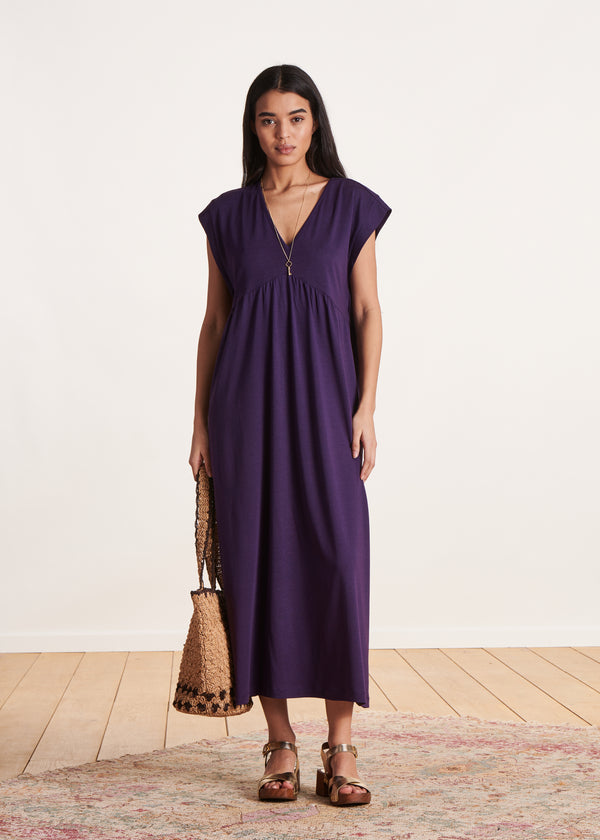 la fée maraboutée Robe mi-longue fluide prune manches courtes