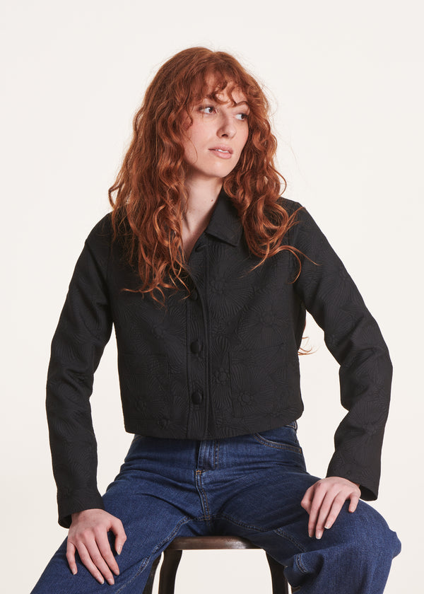 la fée maraboutée Veste courte en jacquard noir à col chemise