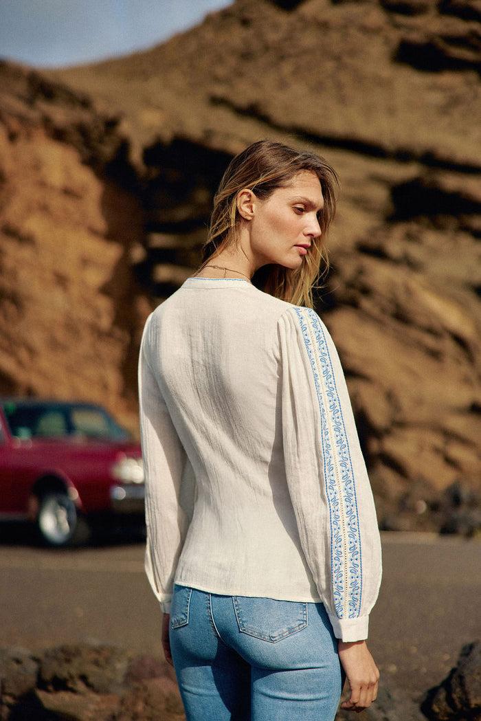 La Petite étoile Blouse Avec Broderie Blanc/bleu - Brielle