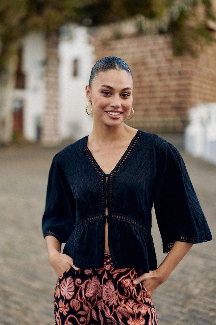 la petite étoile Blouse ajourée noir - Berin