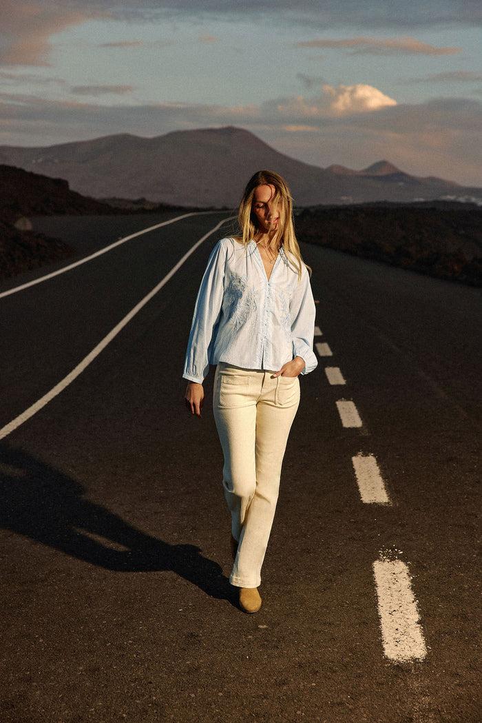 La Petite étoile Blouse Brodée Bleu Ciel - Blythe