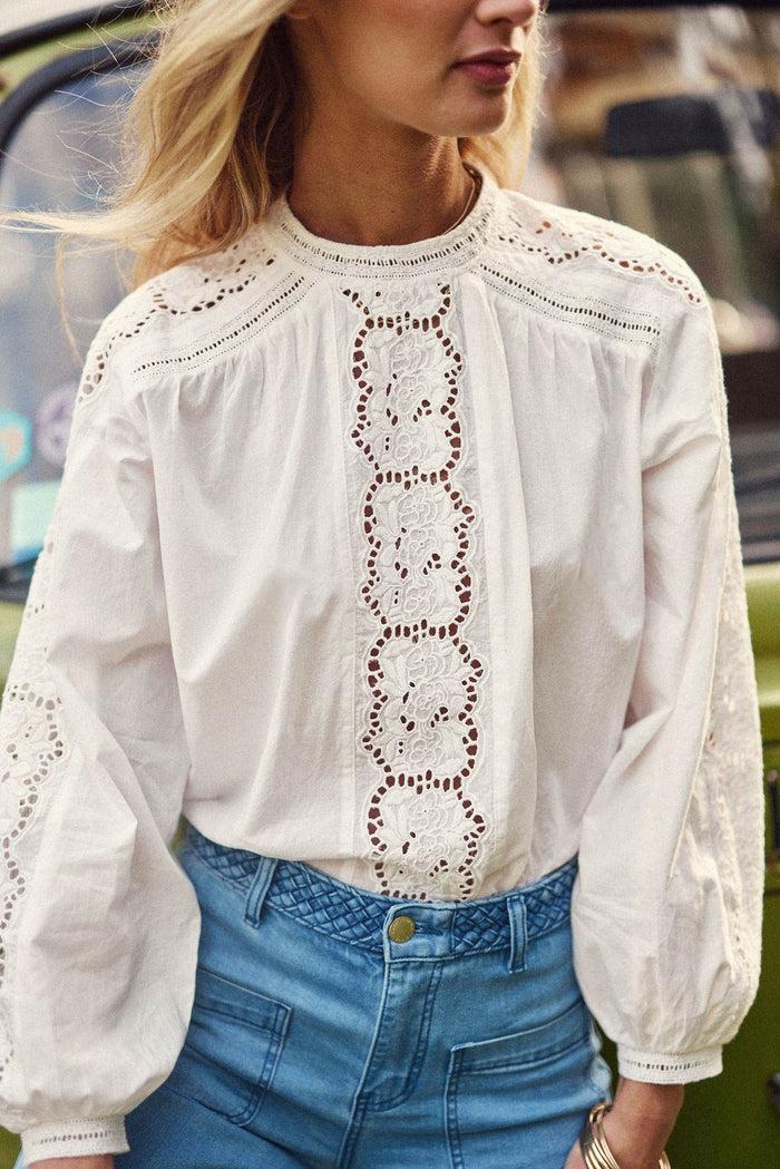 la petite étoile Blouse brodée écru - Betty