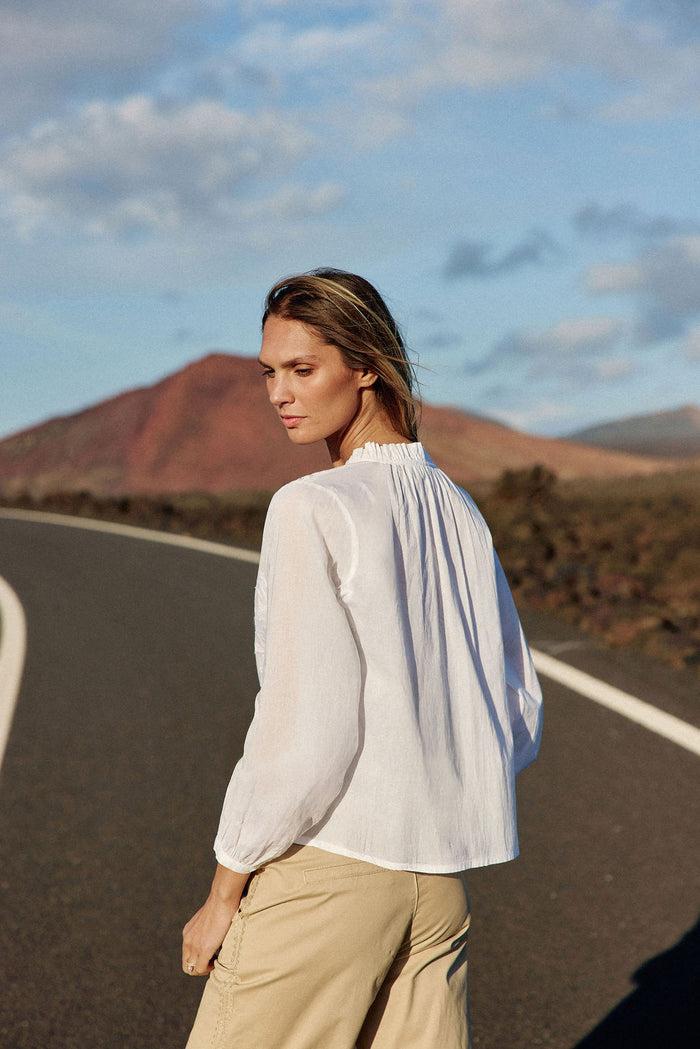 La Petite étoile Blouse Col V Blanc - Blythe