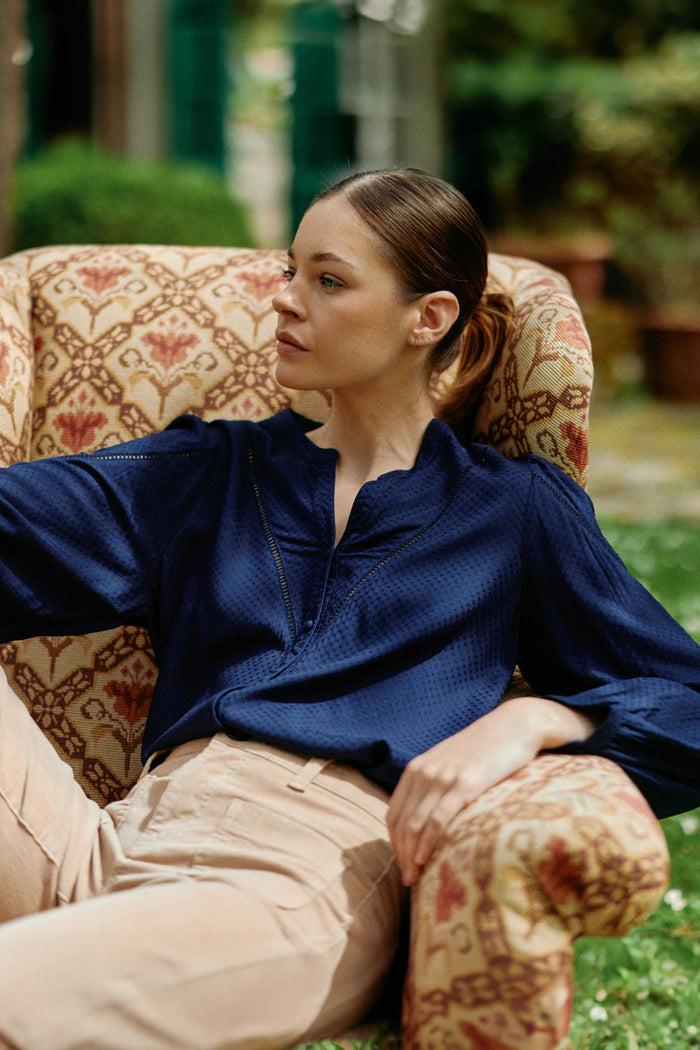 La Petite étoile Blouse Col V Marine - Brina