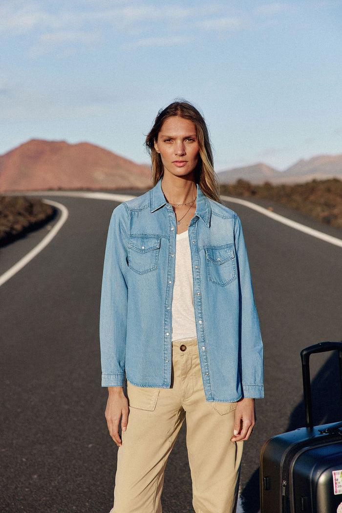 la petite étoile Chemisier en denim stone - Erila